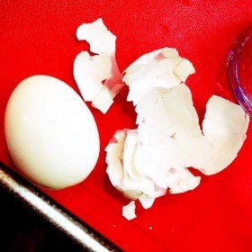 失敗なし！ゆで卵が一瞬で剥ける裏ワザ✨の画像