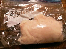 炊飯器で手作りサラダチキンと調理用蒸し鶏