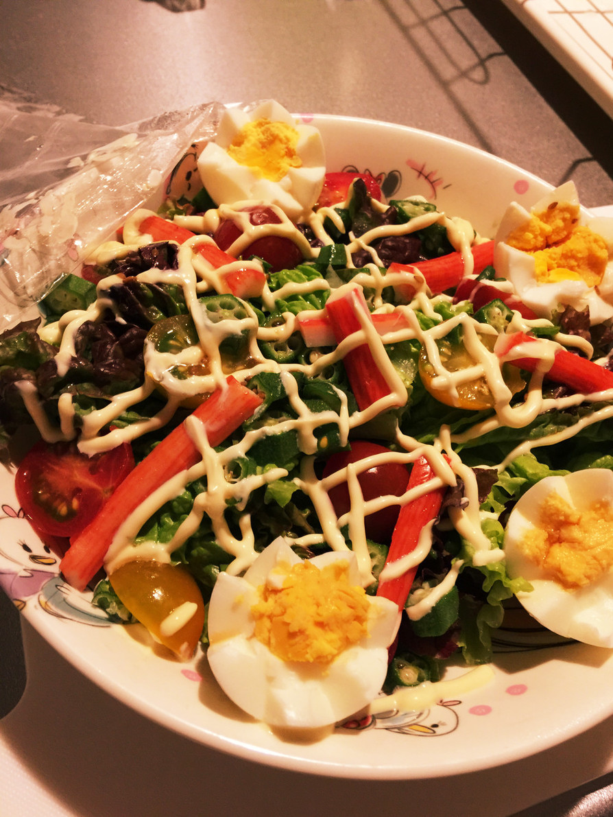 ひよたまと彩り野菜のキラキラサラダ♡の画像