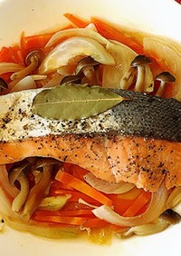 レンジで 鮭と野菜のハーブ蒸し