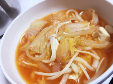 糖質ゼロ麺のキムチスープの写真