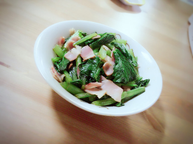 超簡単☆小松菜とベーコンの炒め物の画像