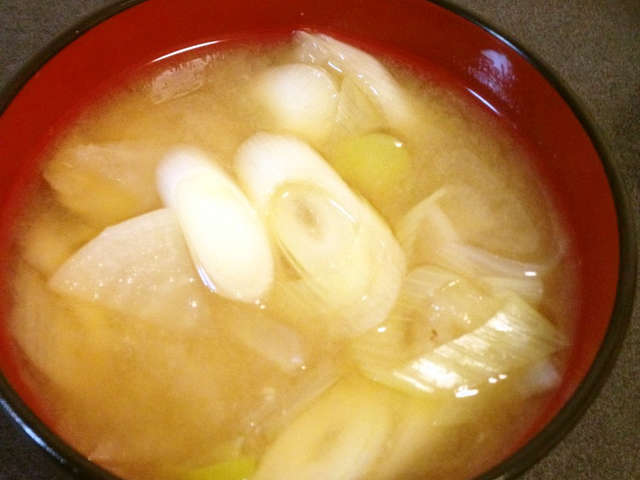 Ngagolak 味噌汁 玉ねぎ Ngagolak 味噌汁 玉ねぎ