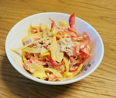パプリカとツナの簡単サラダ！の写真