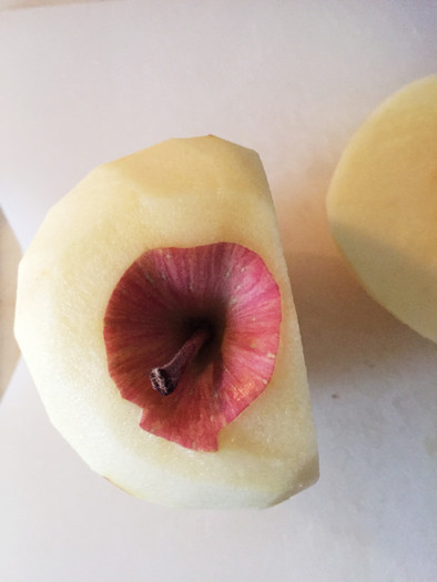 ズボラでセッカチが切るリンゴの切り方の写真