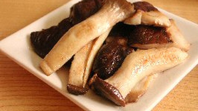 エリンギとしいたけのバター炒め レシピ 作り方 By ななやん クックパッド 簡単おいしいみんなのレシピが352万品