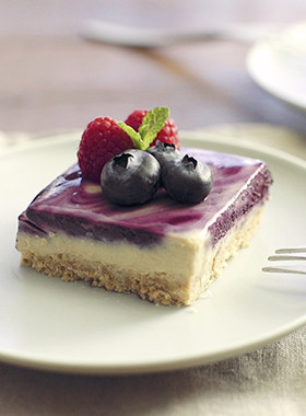 マキベリーのマーブルレアチーズケーキ
