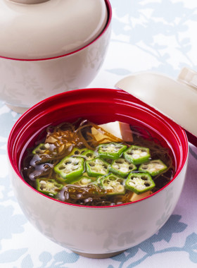 もずくと豆腐のお吸い物