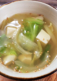 豆腐とキャベツと玉ねぎのスープ