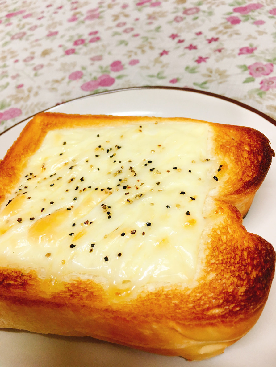 朝食に☆スパイシーチーズトーストの画像
