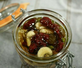 続、簡単!美味しい!ナッツの蜂蜜漬け