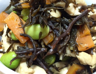 コンビニ風☆ヒジキと枝豆のサラダの写真