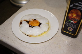 ふわふわ目玉焼き