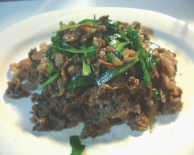 牛肉とにらの生姜焼き