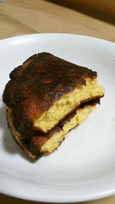 フライパンで作る簡単チーズケーキの写真