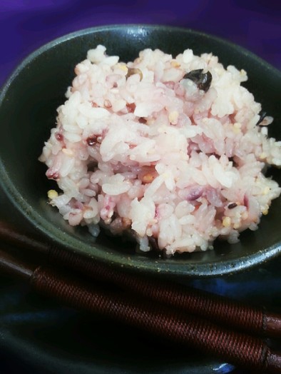 雑穀米～舞茸ご飯の写真