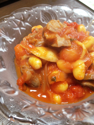 ヘルシーおつまみ◎砂肝と大豆のトマト煮の写真