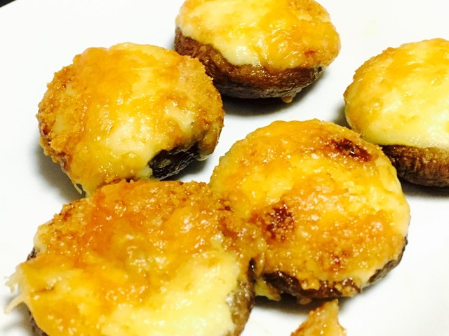 粉チーズでカリカリ 椎茸のマヨチーズ焼き レシピ 作り方 By Chiyome クックパッド 簡単おいしいみんなのレシピが360万品