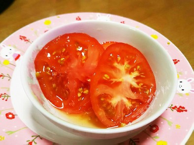 ひんやり冷たい！昭和な甘いトマト♥の写真