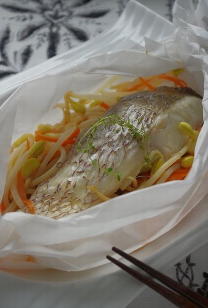 レンジ＆めんつゆで！白身魚の紙包み蒸しの画像