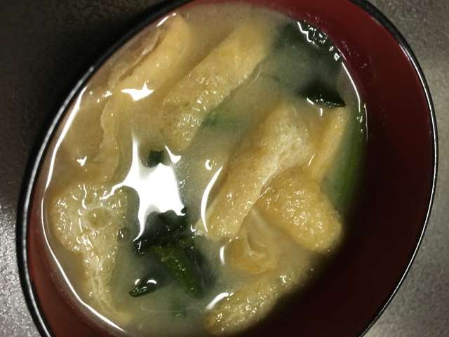 ほうれん草と油揚げの味噌汁 レシピ 作り方 By 友村さんのお嫁さん クックパッド