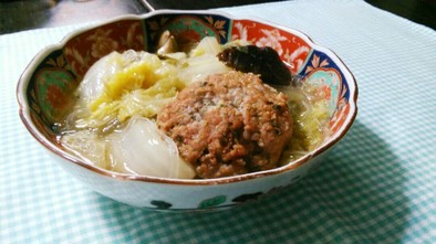 ⅲ肉団子と白菜のスープの写真