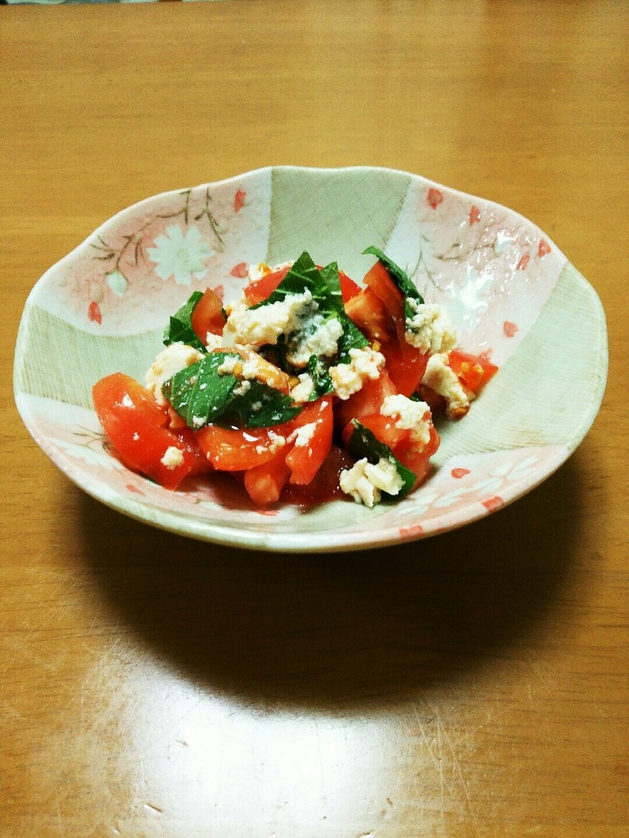 トマトーふサラダの画像