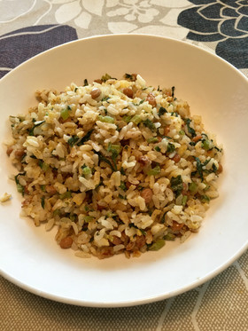 大根葉と納豆のチャーハン