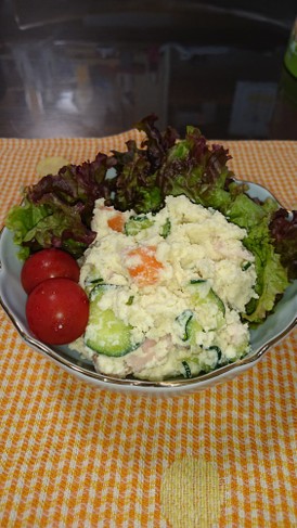 高野豆腐の粉入りポテトサラダ