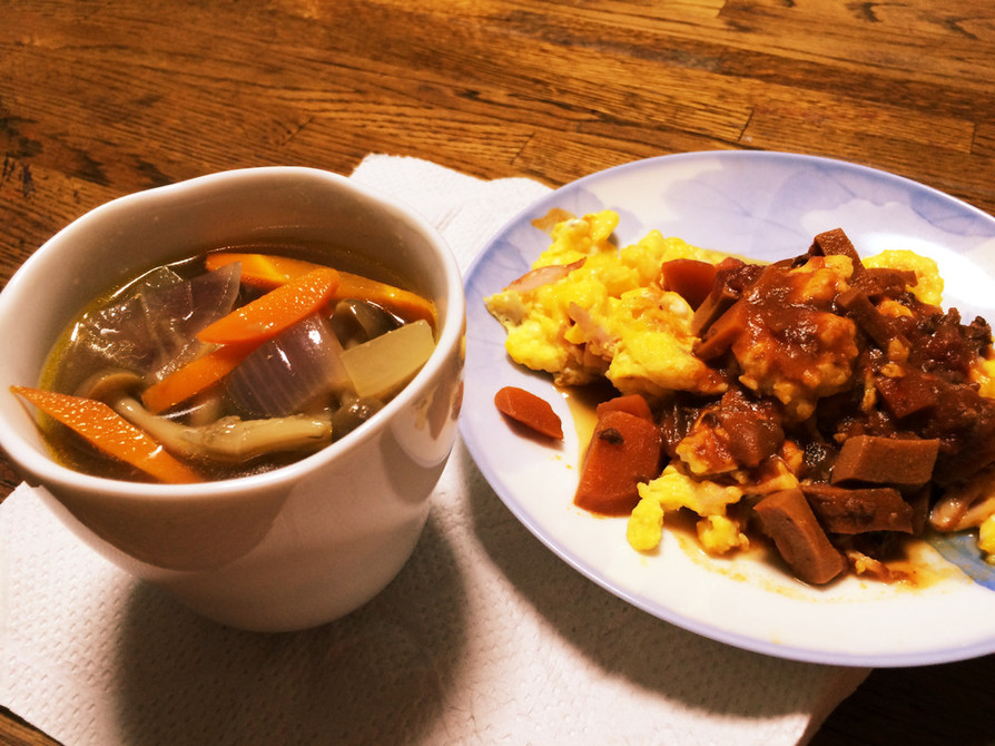 簡単！残り物で夕ご飯。オムレツとスープの画像