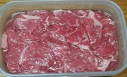料理に使う 牛肉肩ロース酒漬け(保存食)の写真