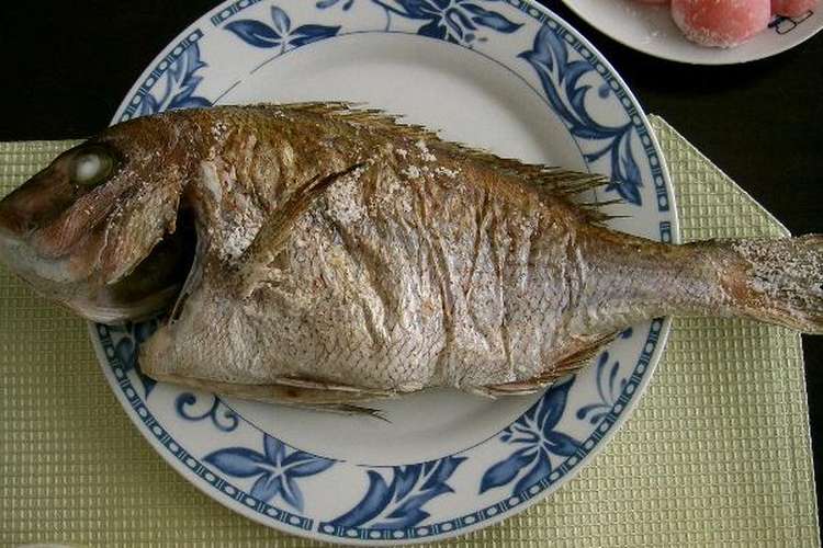 オーブンで焼く 鯛の尾頭付き レシピ 作り方 By ケーゼトラウト クックパッド 簡単おいしいみんなのレシピが353万品