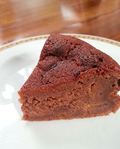 柚子ママレード入りのチョコレートケーキの画像