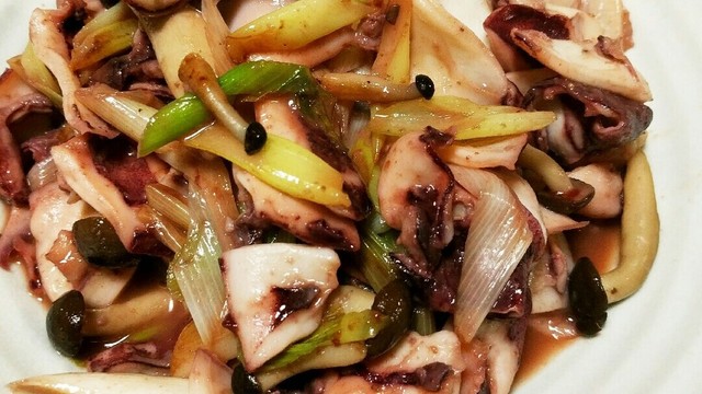 バター香る イカとしめじニンニク醤油炒め レシピ 作り方 By 悠美姉 クックパッド