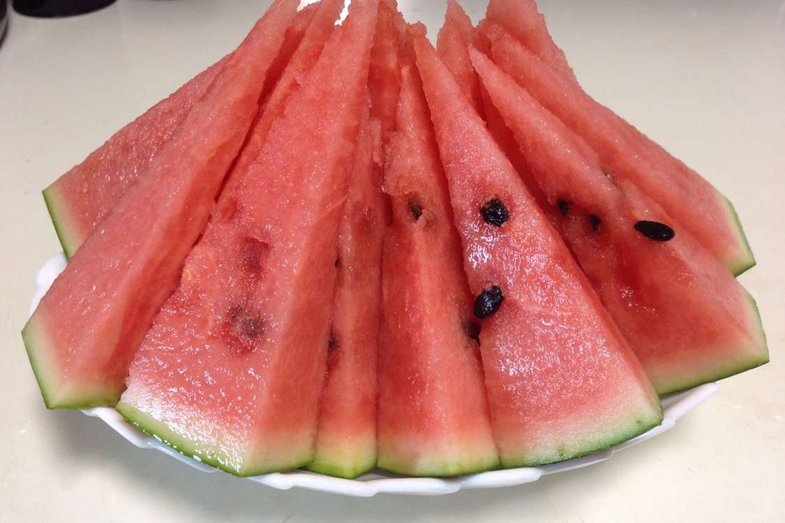 おいしくて保存しやすい スイカの切り方 レシピ 作り方 By じゅーた クックパッド 簡単おいしいみんなのレシピが379万品