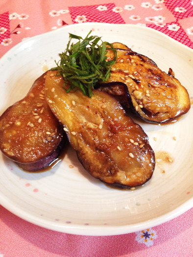 ポン酢でさっぱり♩ナスのひき肉はさみ焼きの写真