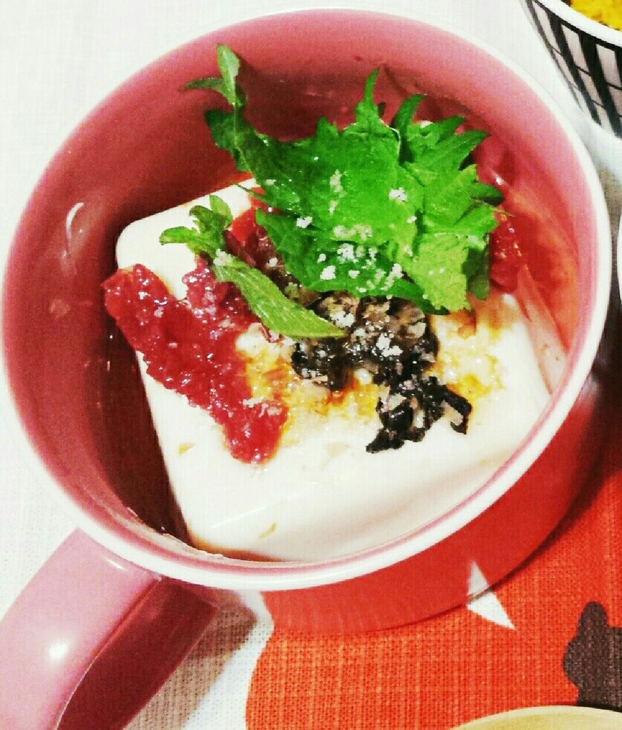 ♡お豆腐に、梅と大葉とごま油♡の画像