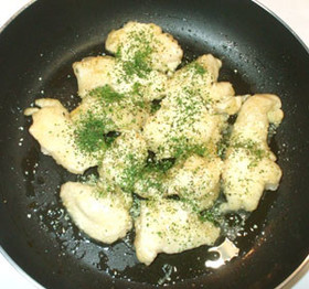 鶏胸肉バジルチーズソース照り焼き♪簡単
