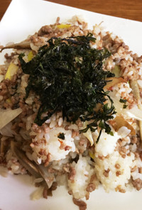 生姜と挽肉と余り野菜でサッパリ炒め飯☆