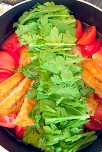 簡単な美味しいトマト入りキムチ鍋