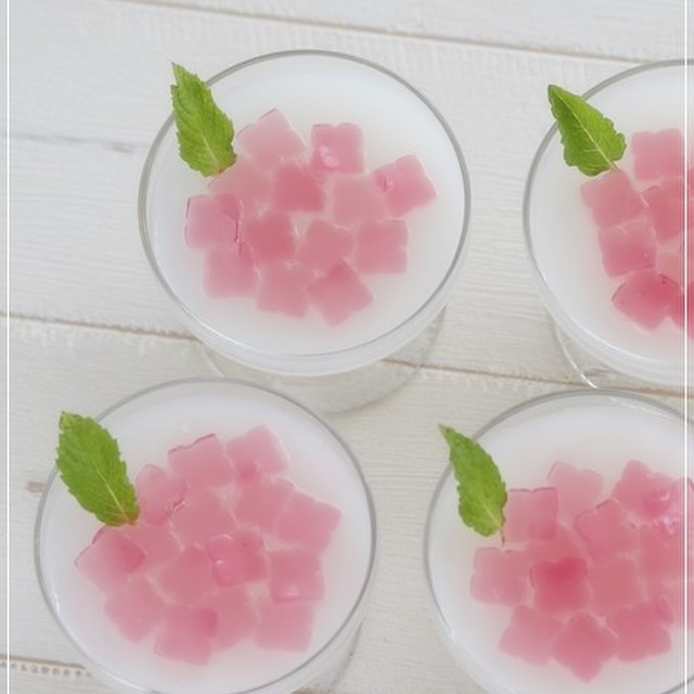 キラキラあじさいデコのカルピスゼリー レシピ 作り方 By Momo クックパッド 簡単おいしいみんなのレシピが370万品