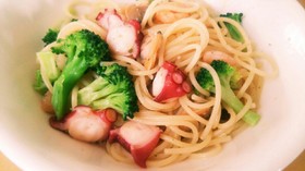 簡単♪アヒージョパスタ(うどんも出来る)