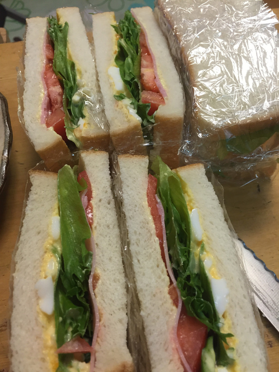サンドイッチの綺麗な切り方の画像