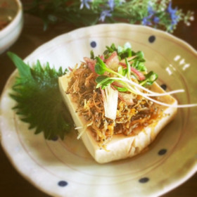 簡単☆ちりめんじゃこのごま油かけ冷や奴