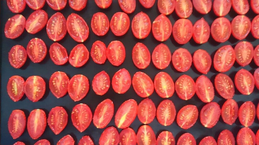 オーブンで作るドライトマトの画像