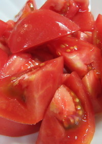 私流・食べやすいトマトの切り方　