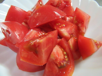 私流・食べやすいトマトの切り方　の写真