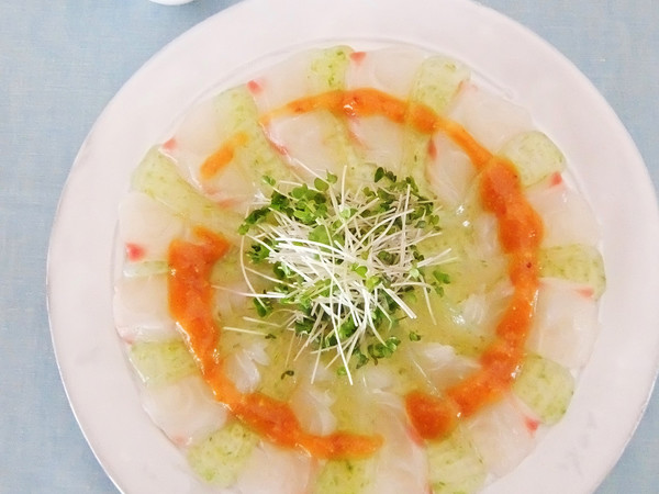白身魚とこんにゃくのお刺身サラダ 梅肉みそドレッシング