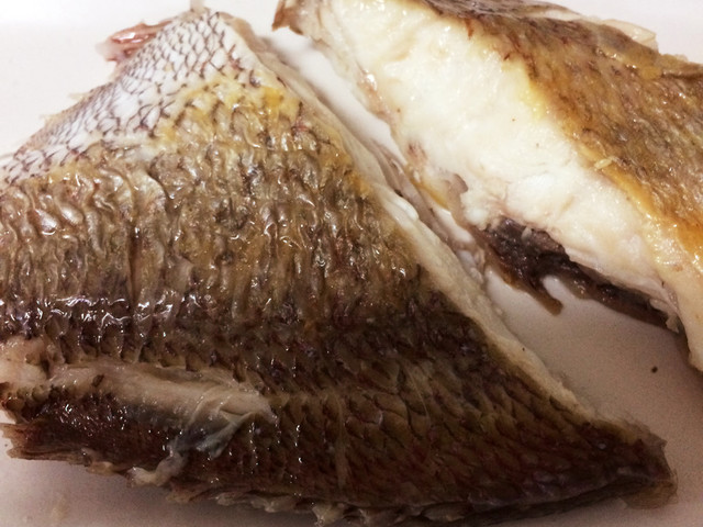 簡単 フライパンで鯛の切り身の塩焼き レシピ 作り方 By あゆみっこママ クックパッド 簡単おいしいみんなのレシピが361万品