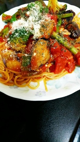 夏野菜の濃厚ダブルトマトソースパスタ